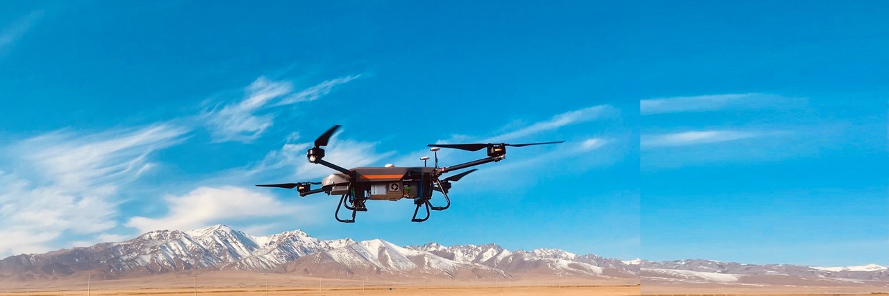 Le drone BB4, UAV autonome, en vol pour la cartographie des mines